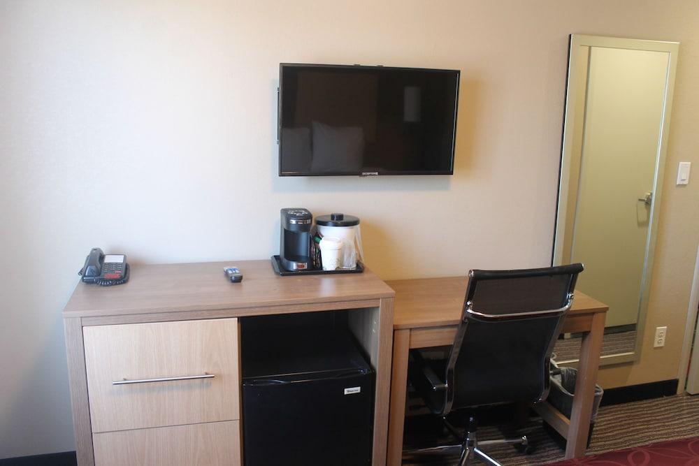 Days Inn By Wyndham Brooklyn Borough Park New York Exteriör bild