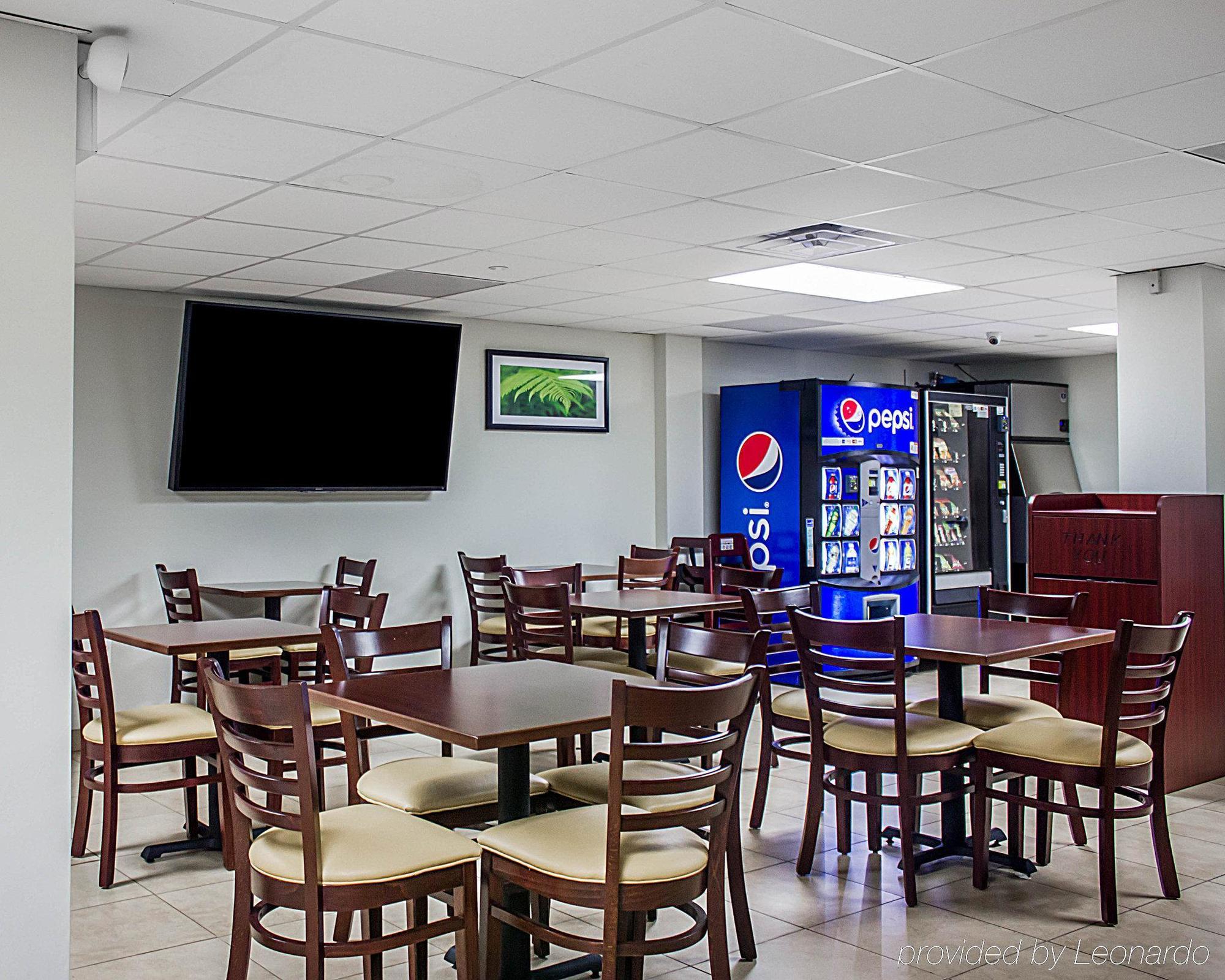 Days Inn By Wyndham Brooklyn Borough Park New York Exteriör bild