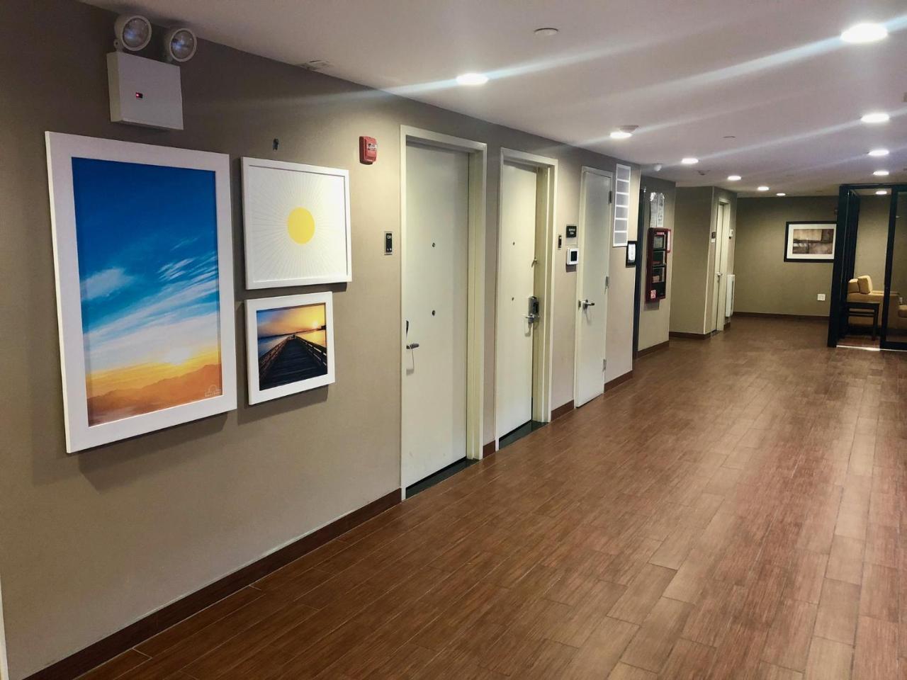 Days Inn By Wyndham Brooklyn Borough Park New York Exteriör bild