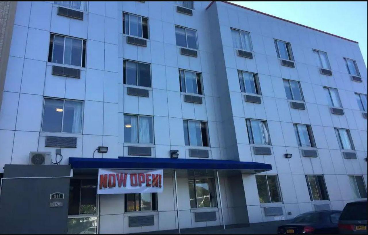 Days Inn By Wyndham Brooklyn Borough Park New York Exteriör bild